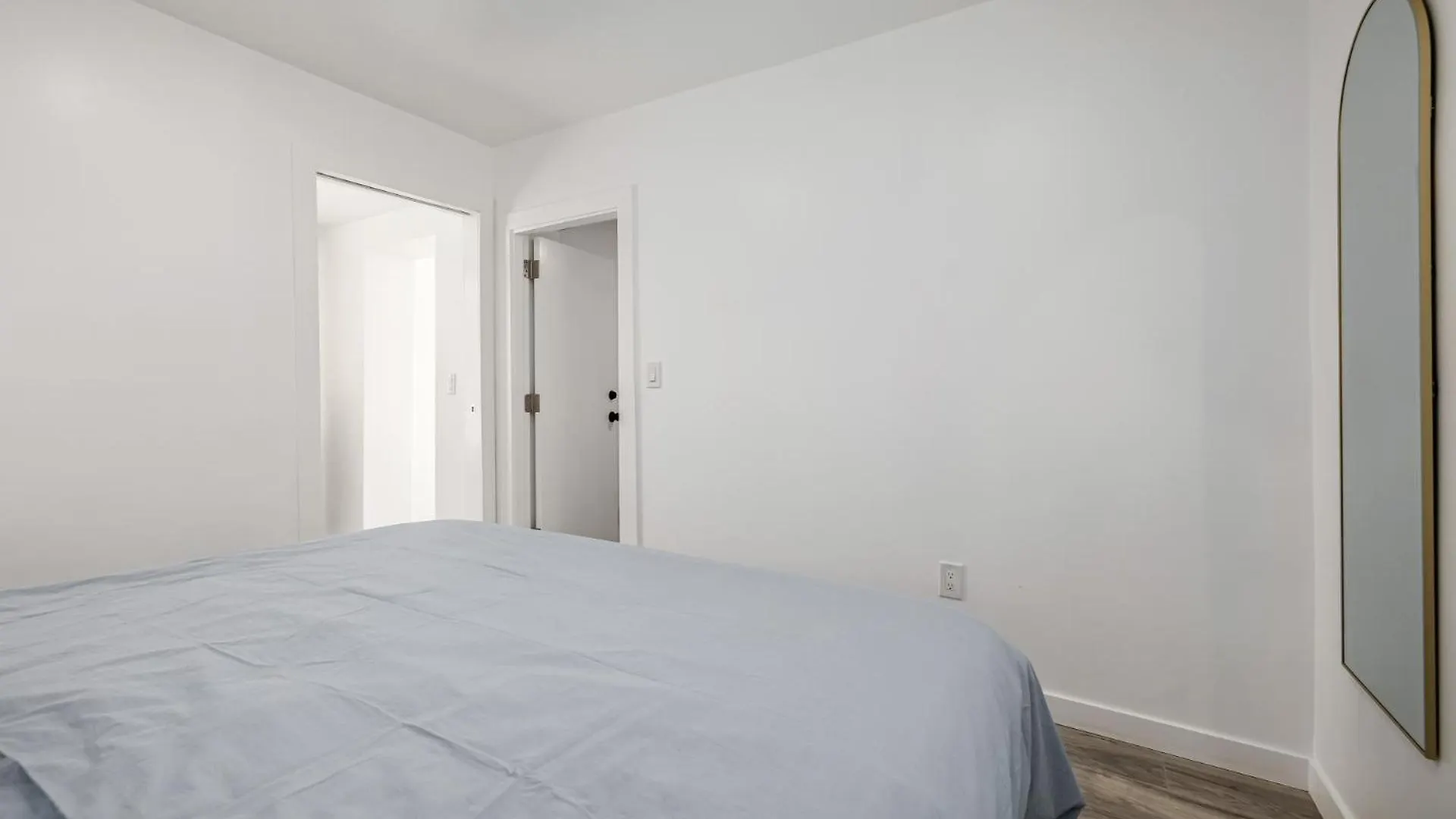Great Remodeled Denver Bungalow Villa