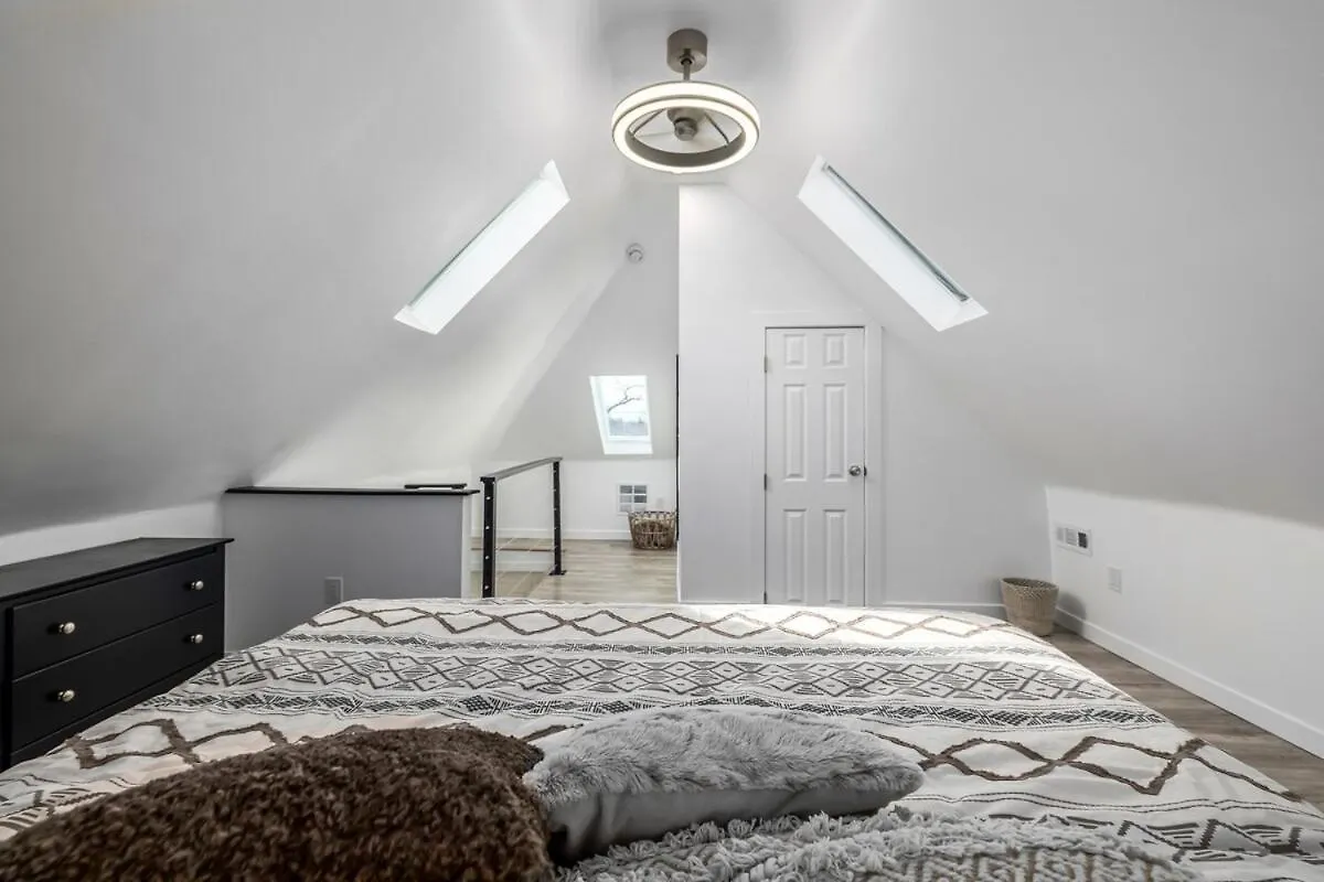 Great Remodeled Denver Bungalow Villa
