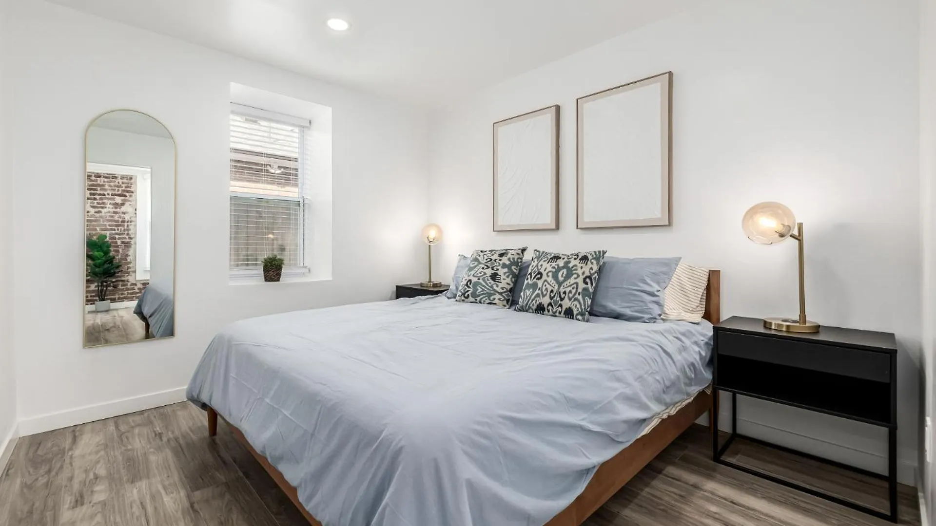 Great Remodeled Denver Bungalow Villa