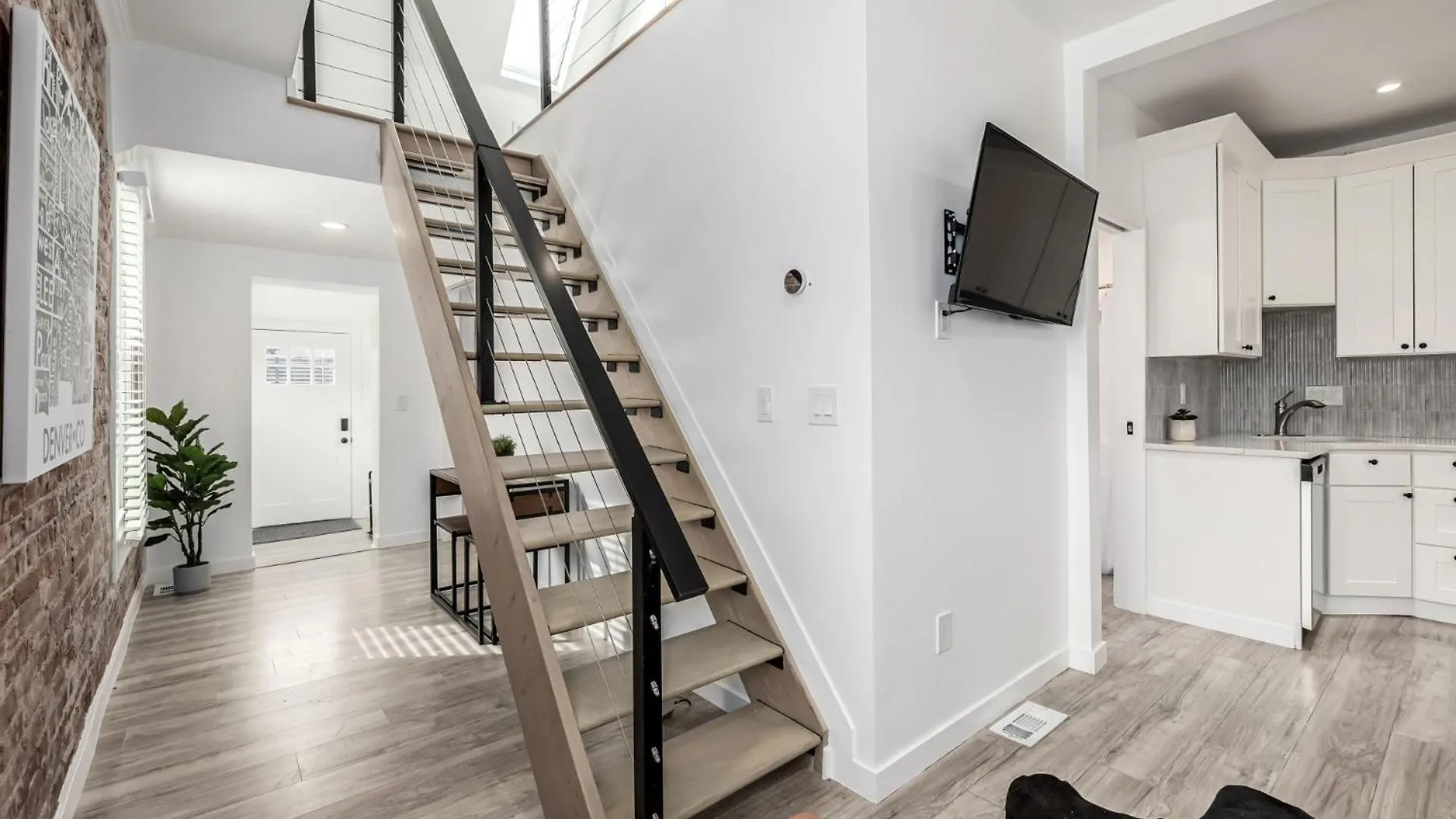 Great Remodeled Denver Bungalow Villa
